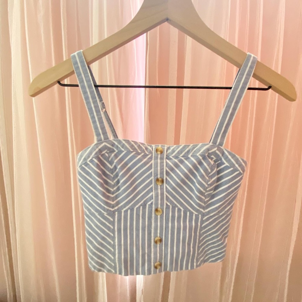 Abercrombie & Fitch Crop Top